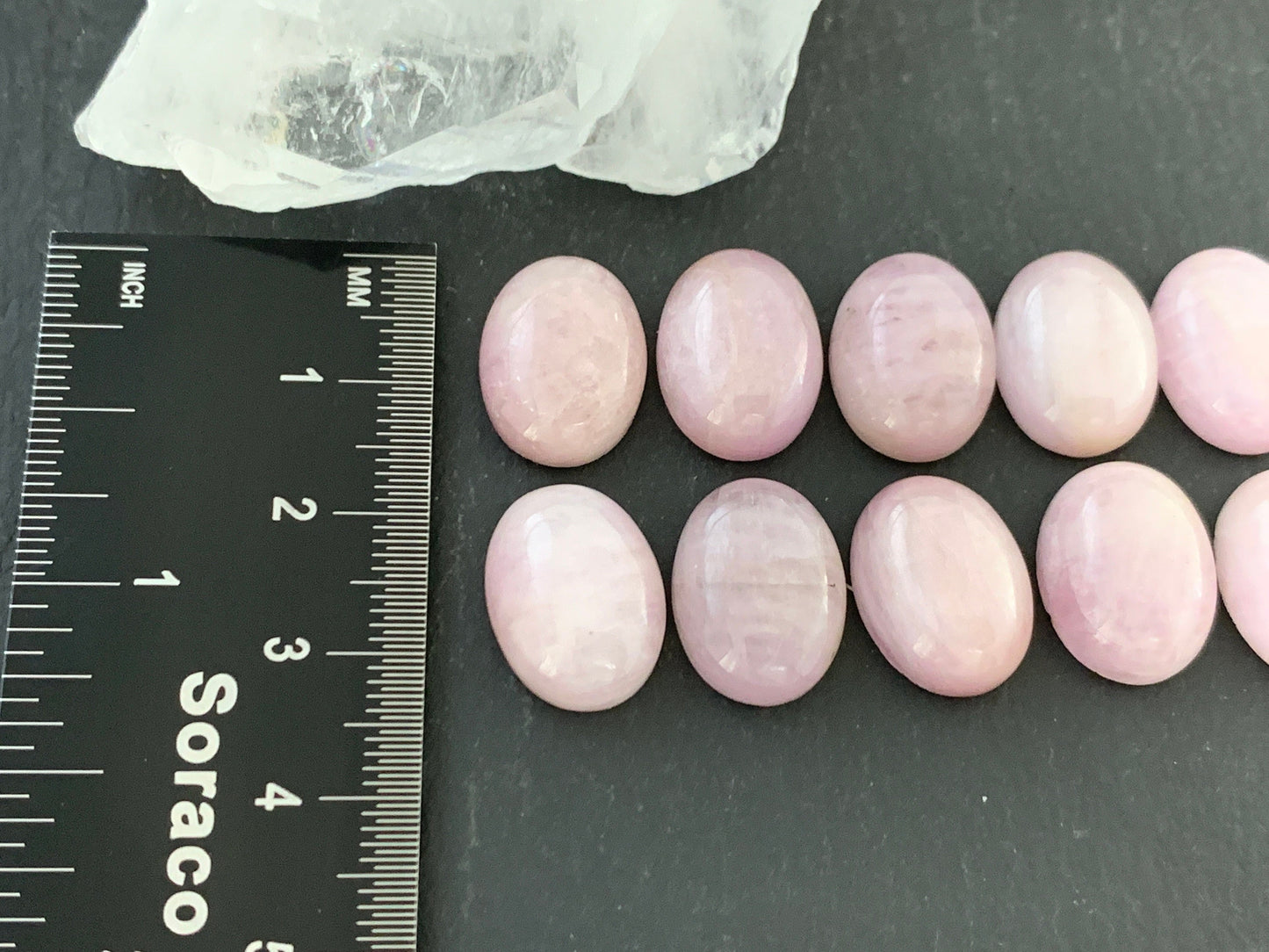 Kunzite oval 12x16mm cabochon - Calibrated Cabochons