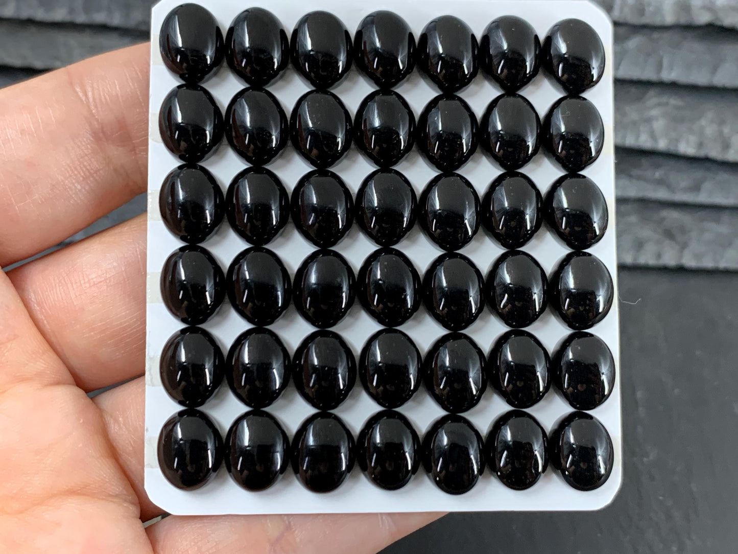 Black Agate oval 8x10mm cabochon - Calibrated cabochons