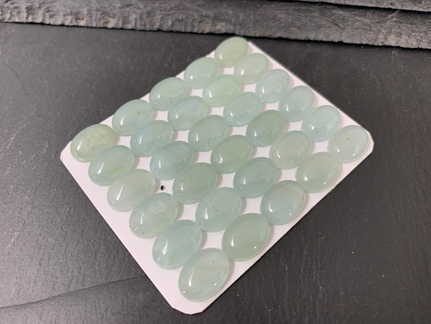 Aquamarine oval 10x14mm cabochon - Calibrated cabochons