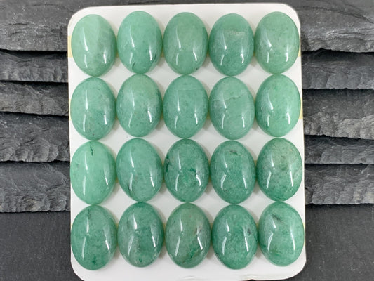 Green Aventurine oval 13x18mm cabochon - Calibrated cabochons