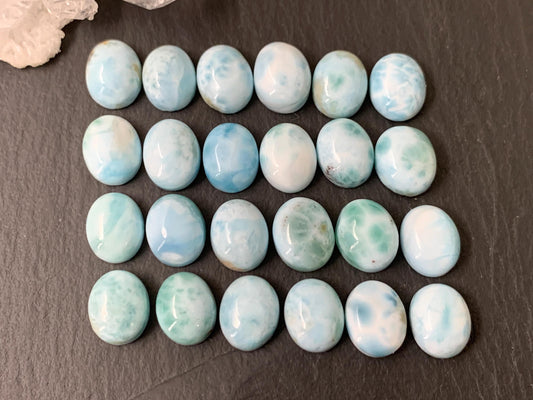 Larimar oval 8x10mm cabochon
