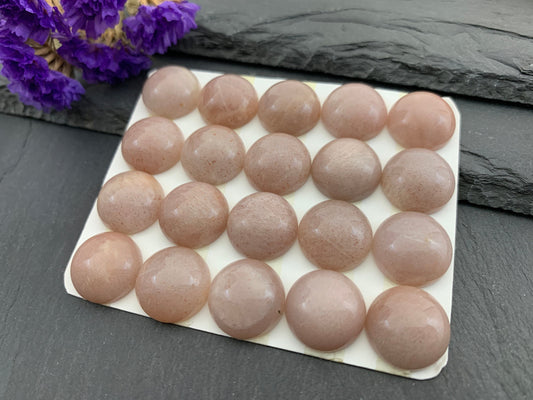 Pink Moonstone round 15mm cabochon - Calibrated cabochons