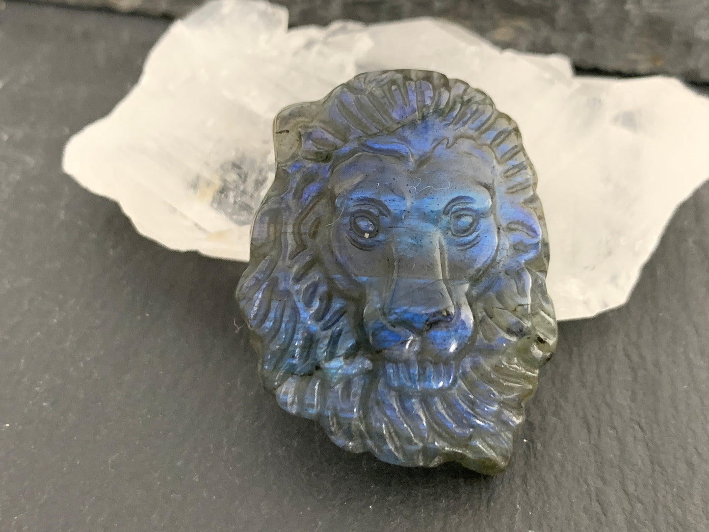 Lion Labradorite carving - Labradorite carving
