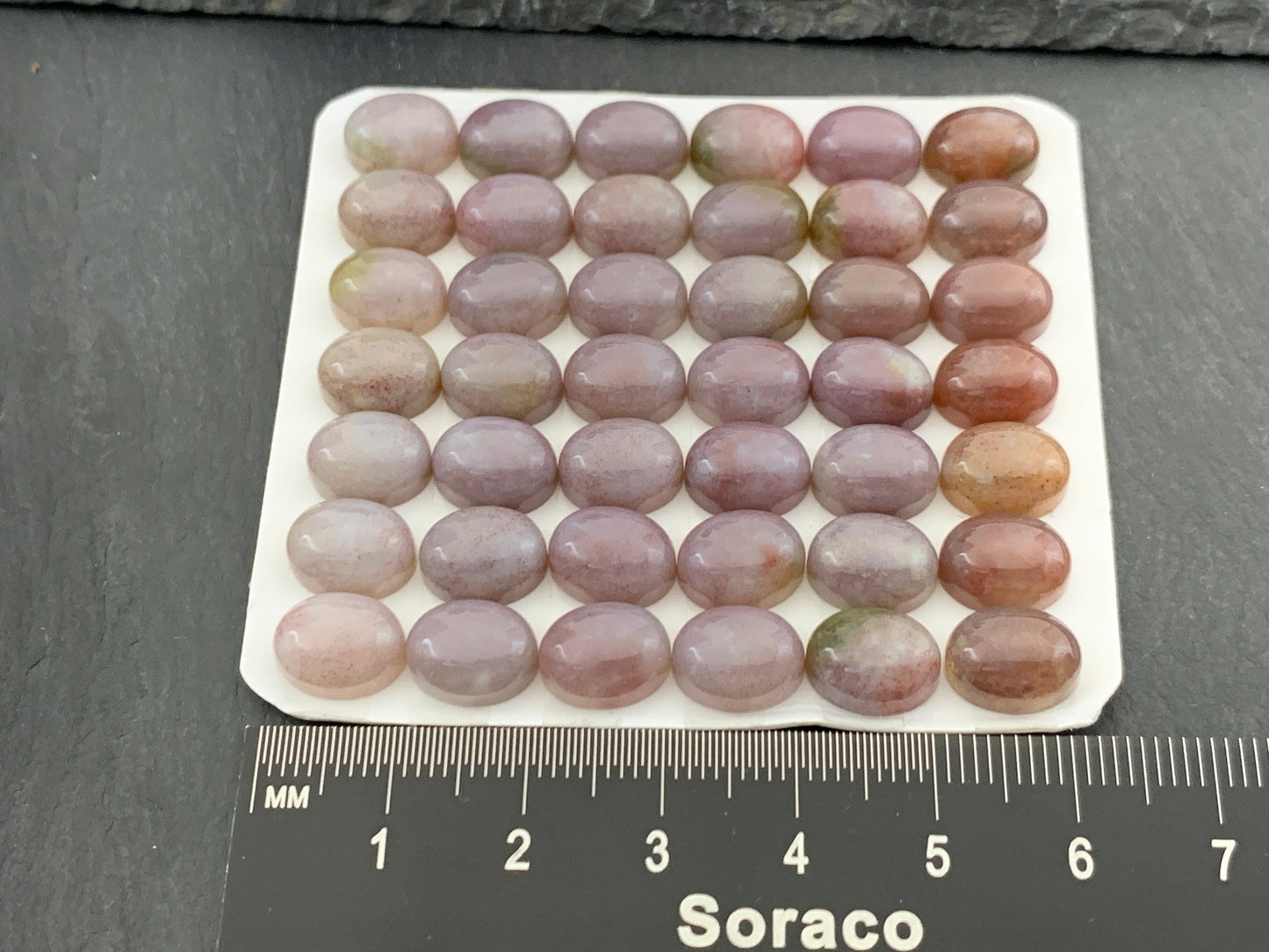 Blood Quartz oval 8x10mm cabochon - Calibrated cabochons