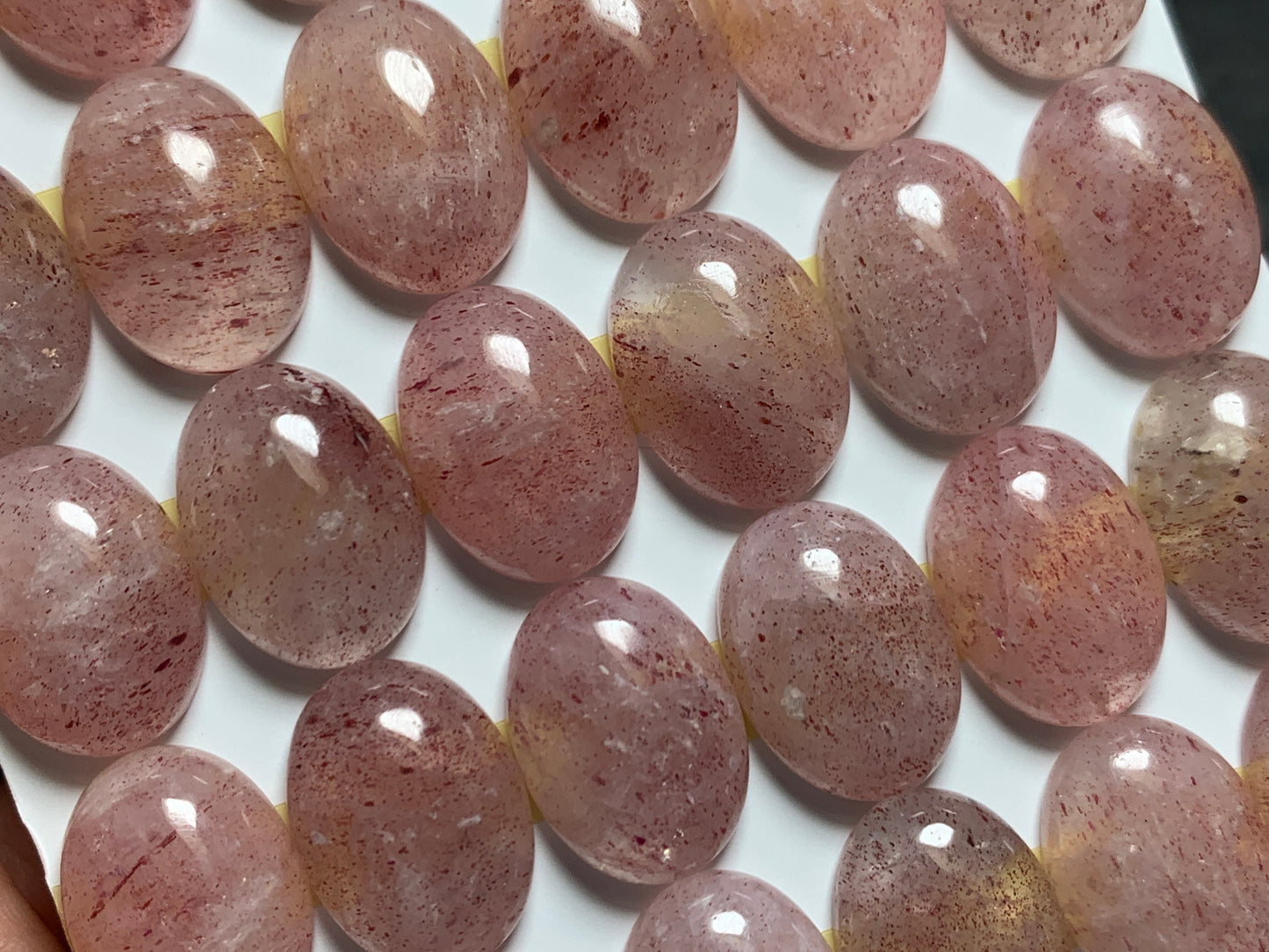 Strawberry Quartz Cabochon - Natural Oval 13x18mm Calibrated Gemstone