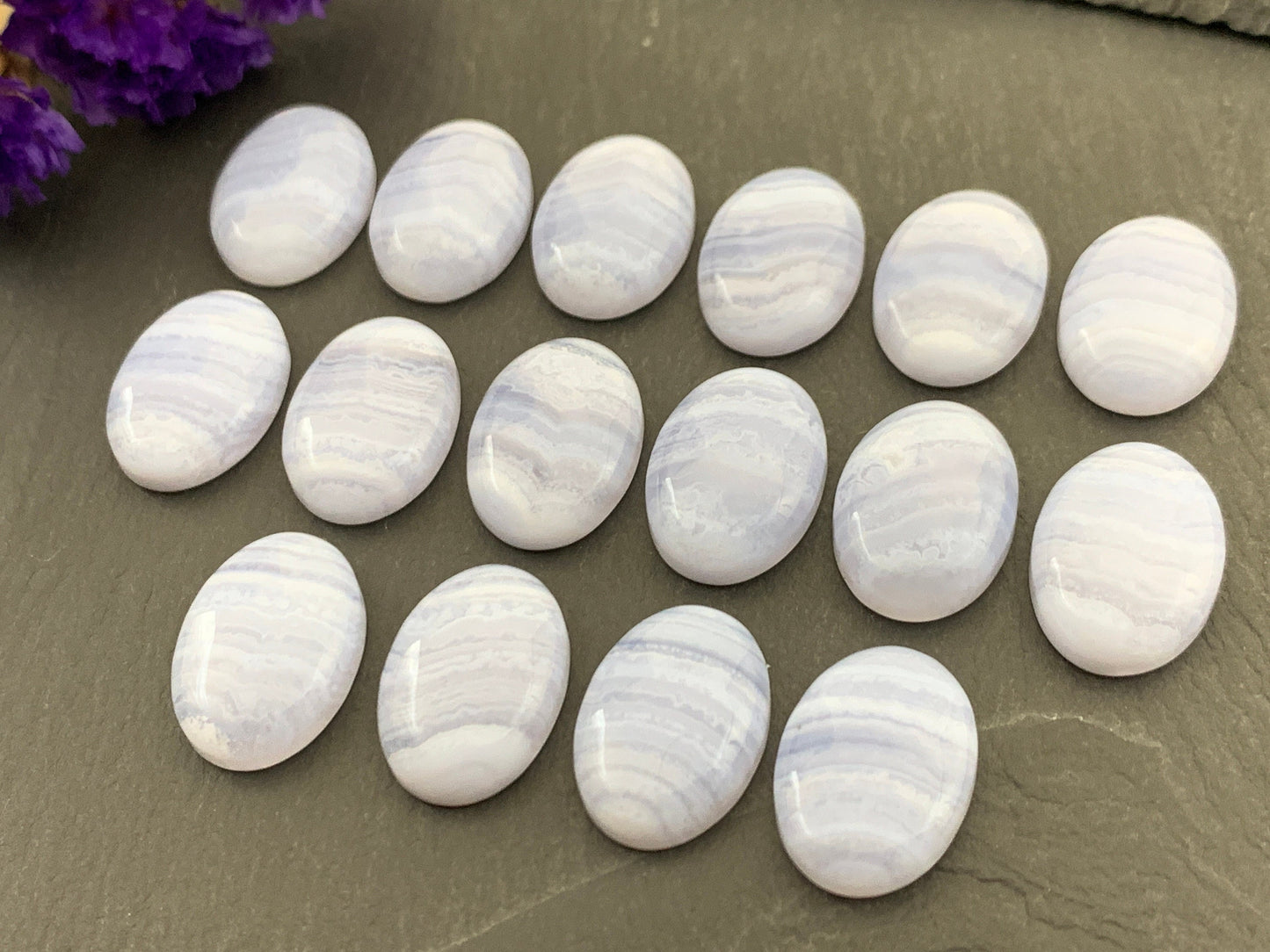 Blue Lace Agate oval 13x18mm cabochon - Calibrated cabochons