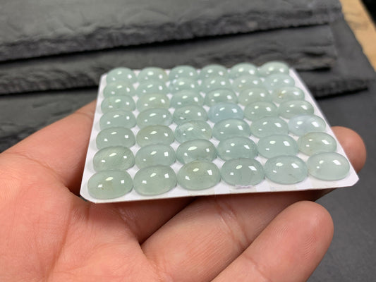 Aquamarine oval cabochon 8x10mm - Calibrated cabochons
