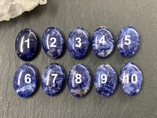 Sodalite oval 10x14mm cabochon