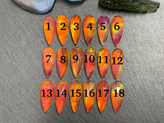 Faceted  Aurora Opal pear 8x20mm cabochon - Doublet cabochons