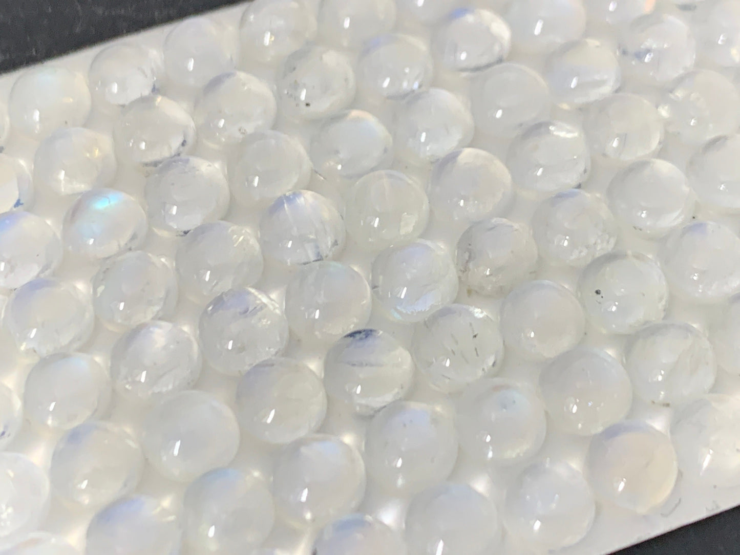 Rainbow Moonstone round 5mm cabochon - Calibrated cabochons