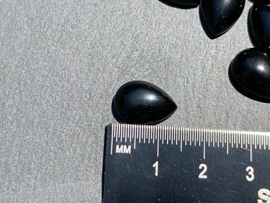 Black Spinel pear 10x14mm cabochon - Calibrated cabochons