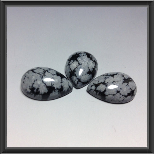 Snowflake Obsidian pear 13x18mm cabochon - Calibrate cabochons