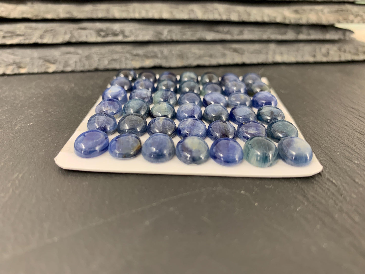 Kyanite oval cabochon 8x10mm - Calibrated cabochons.