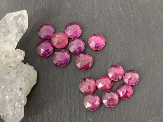 Faceted Thailand Sapphire round 6mm, 7mm cabochon