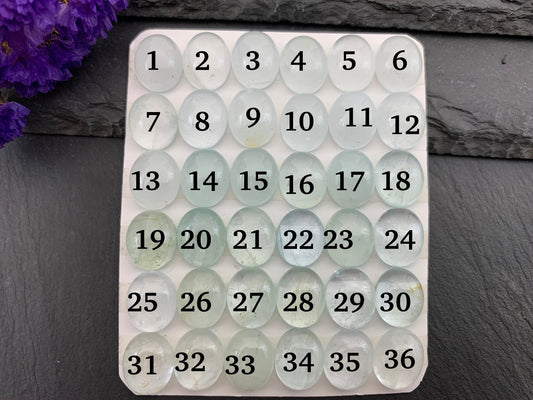 Aquamarine oval 10x12mm cabochon - Calibrated cabochons