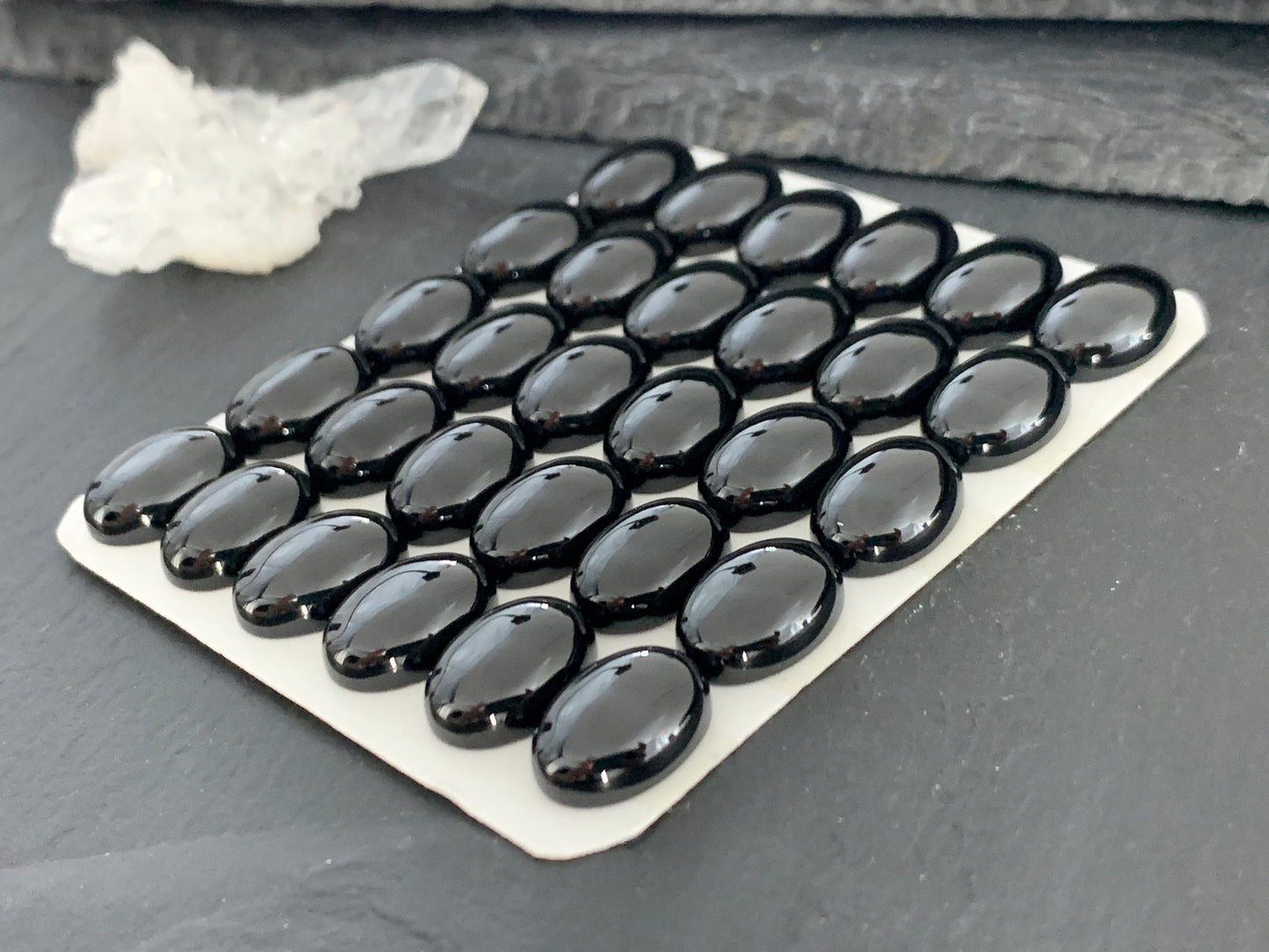 Black Spinel oval 10x14mm cabochon - Calibrated cabochons