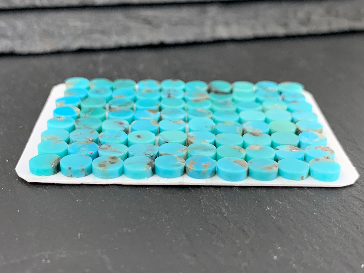 Flat Turquoise round 5mm cabochon - Calibrated cabochons