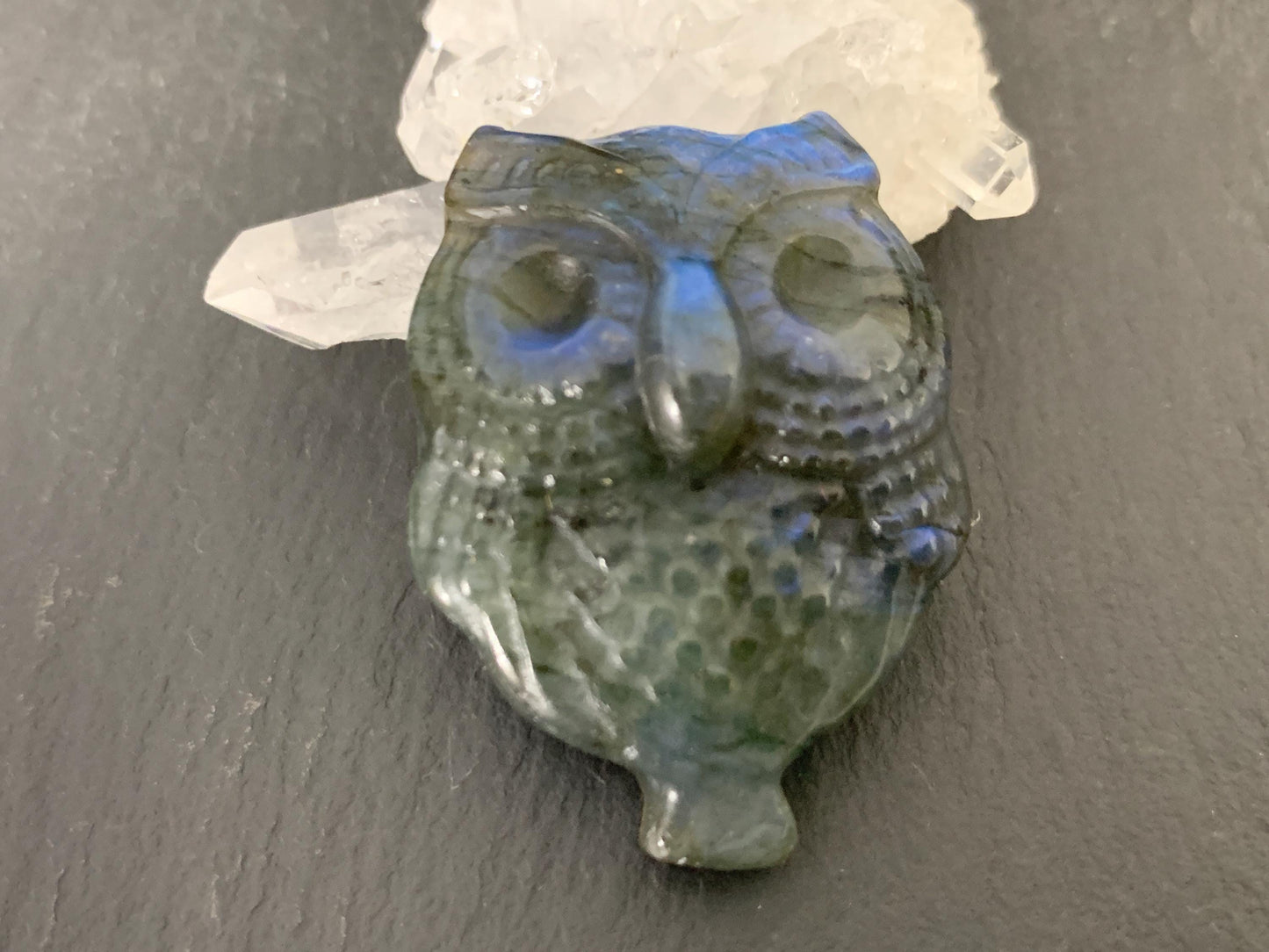 Labradorite owl 28x36mm cabochon carving