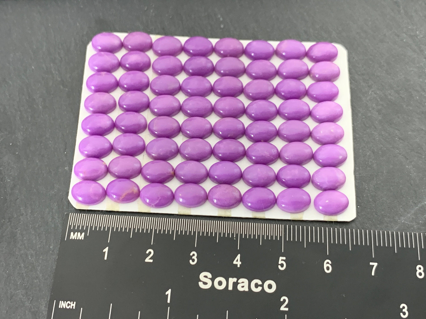 Phosphosiderite oval 6x8mm cabochon - Calibrated cabochons