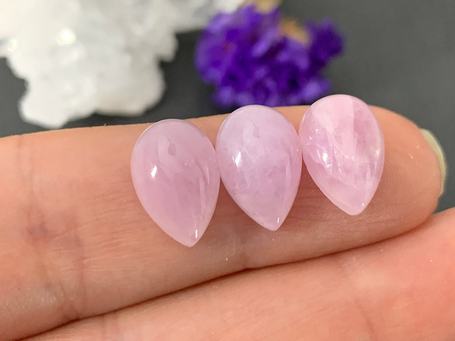 Kunzite pear 8x12mm cabochon - Calibrated cabochons