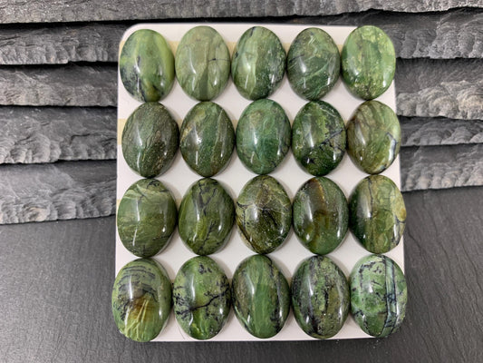 Green Opal oval 13x18mm cabochon - Calibrated cabochons