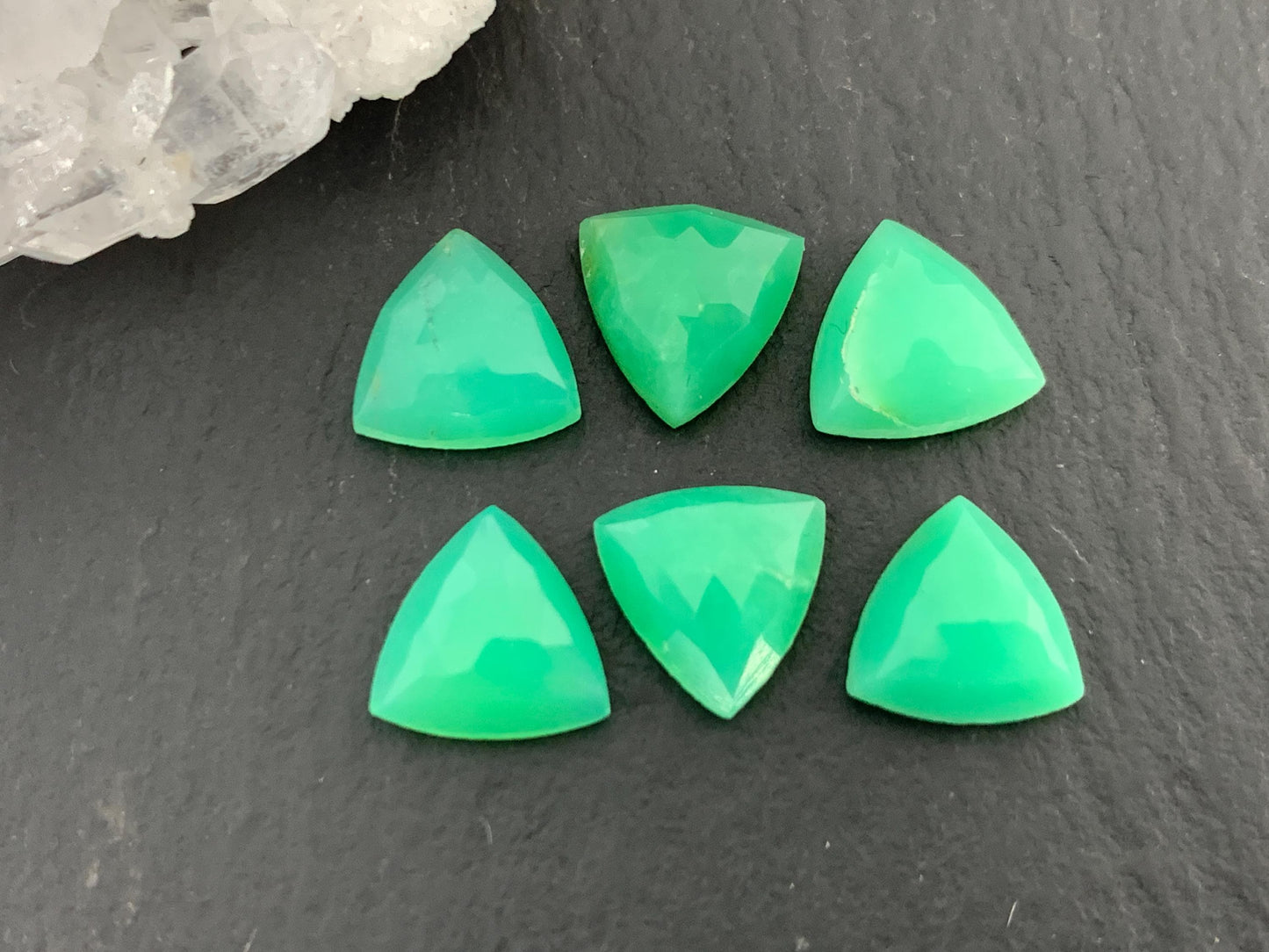 Faceted Chrysoprase trillion 8mm cabochon