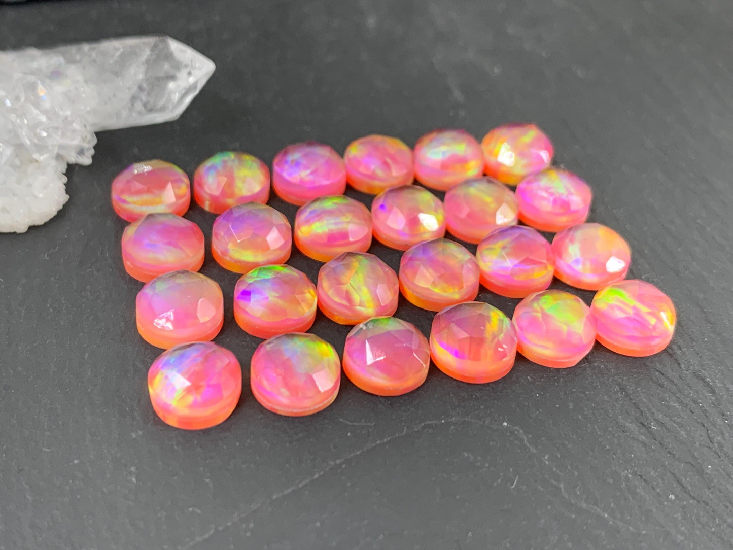 Aurora Opal round 8mm cabochon - Doublet cabochons