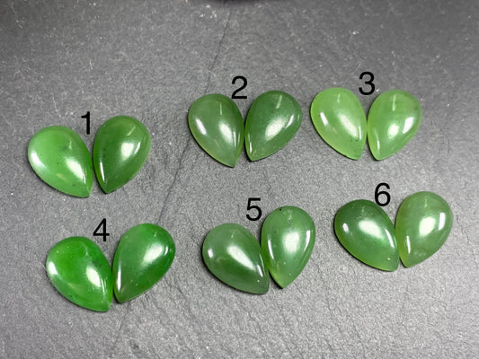 Nephrite pair 8x12mm cabochon - Calibrated cabochon