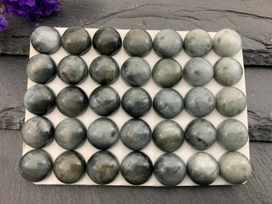 Eagle Eye round 10mm cabochon - Calibrated cabochons