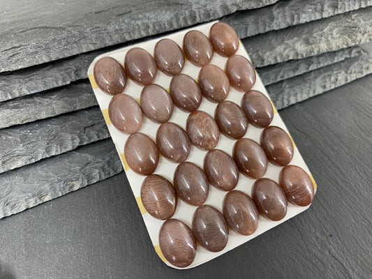 Gold Sunstone oval 12x16mm cabochon - Calibrated cabochons