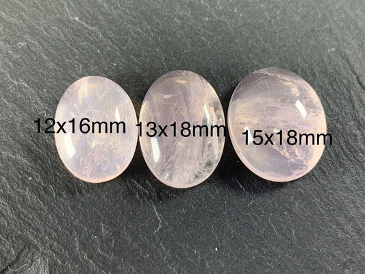 Rose Quartz oval cabochon - Calibrated cabochons