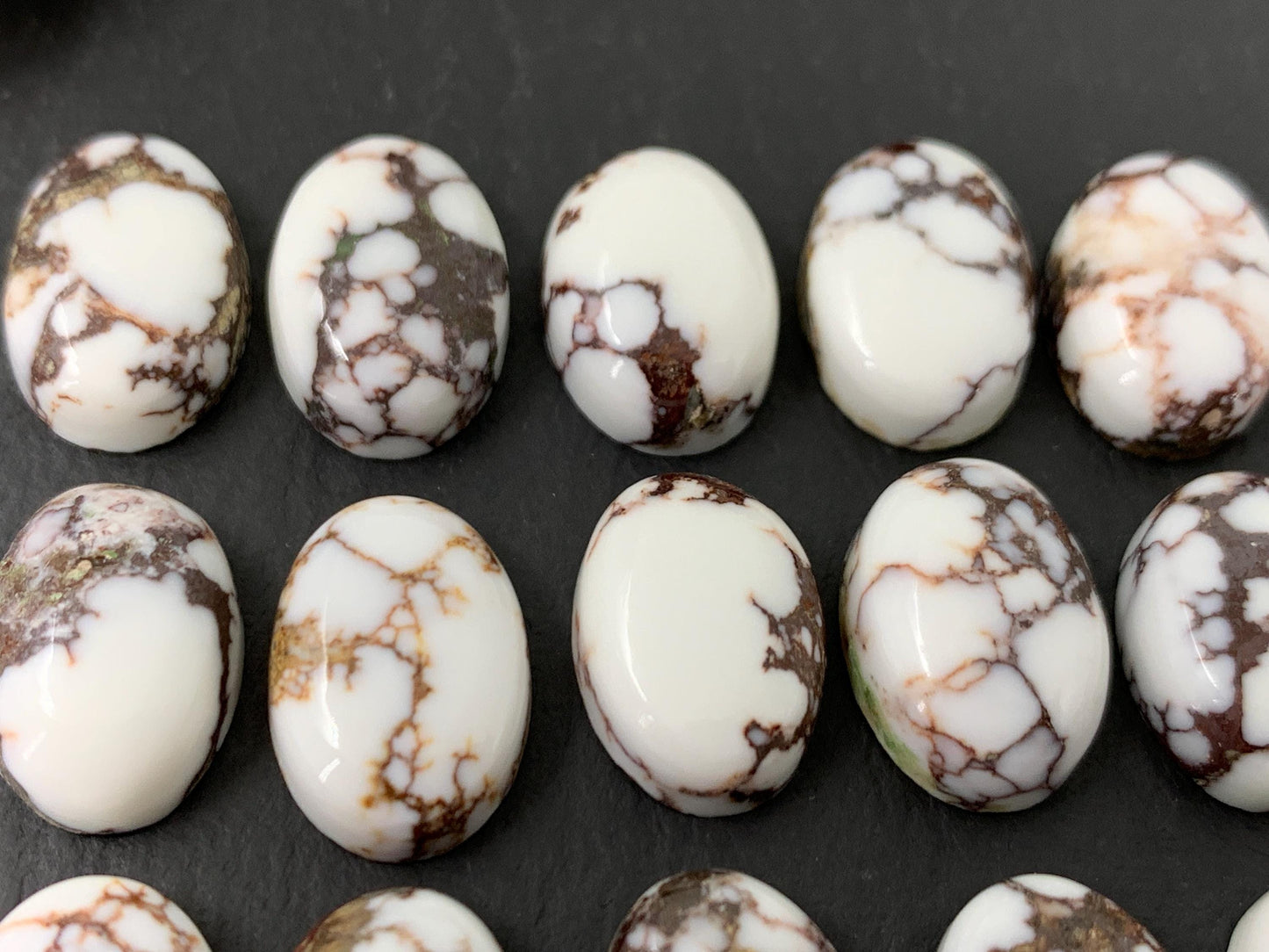 Wild Horse Jasper oval 10x14mm cabochon
