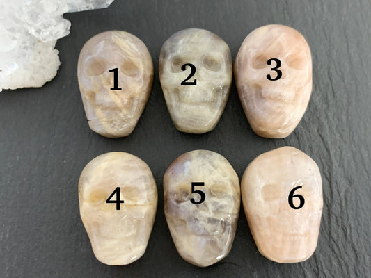 Moonstone Skull 15x22mm Cabochon