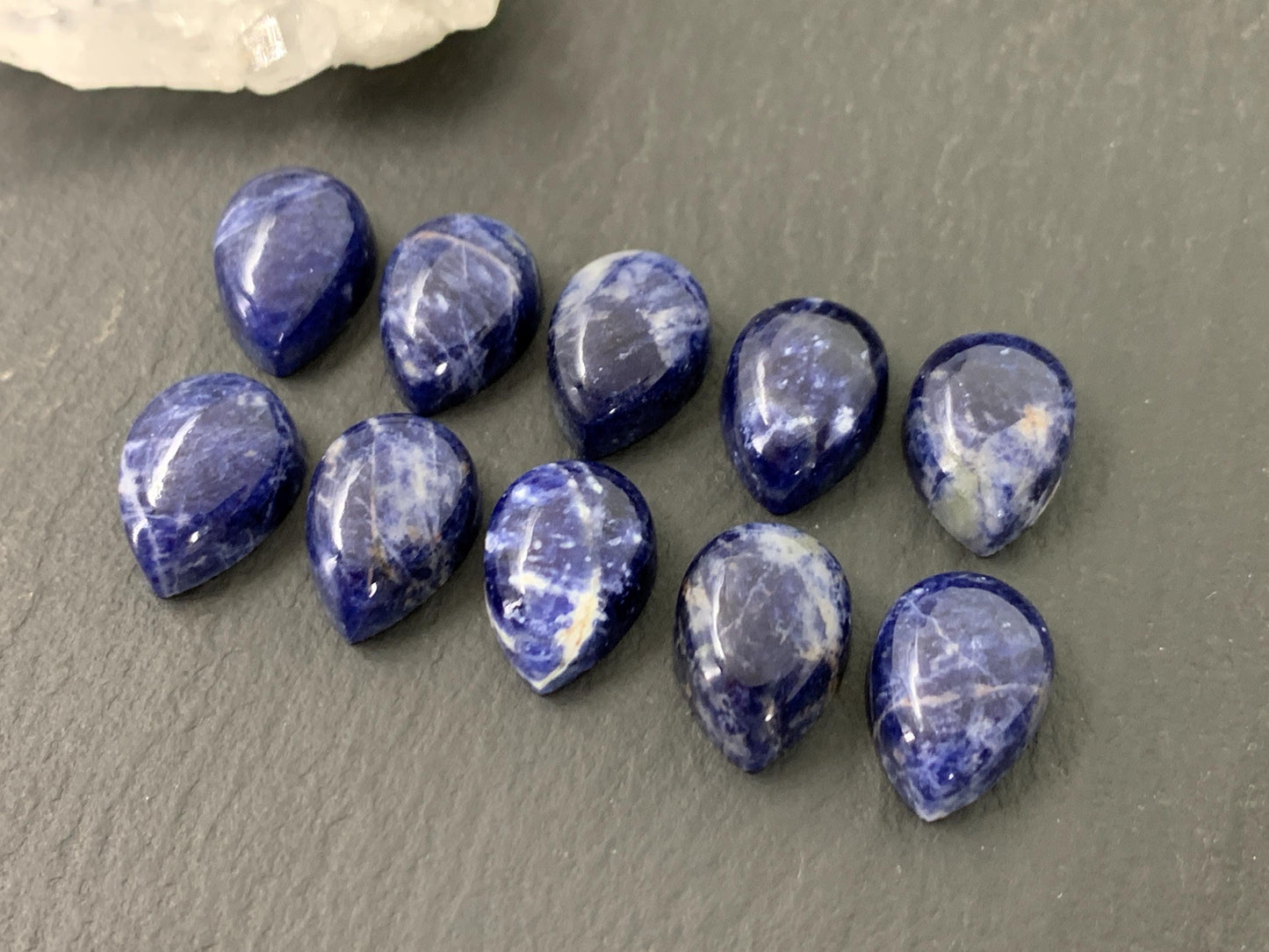 Sodalite pear 10x14mm cabochon