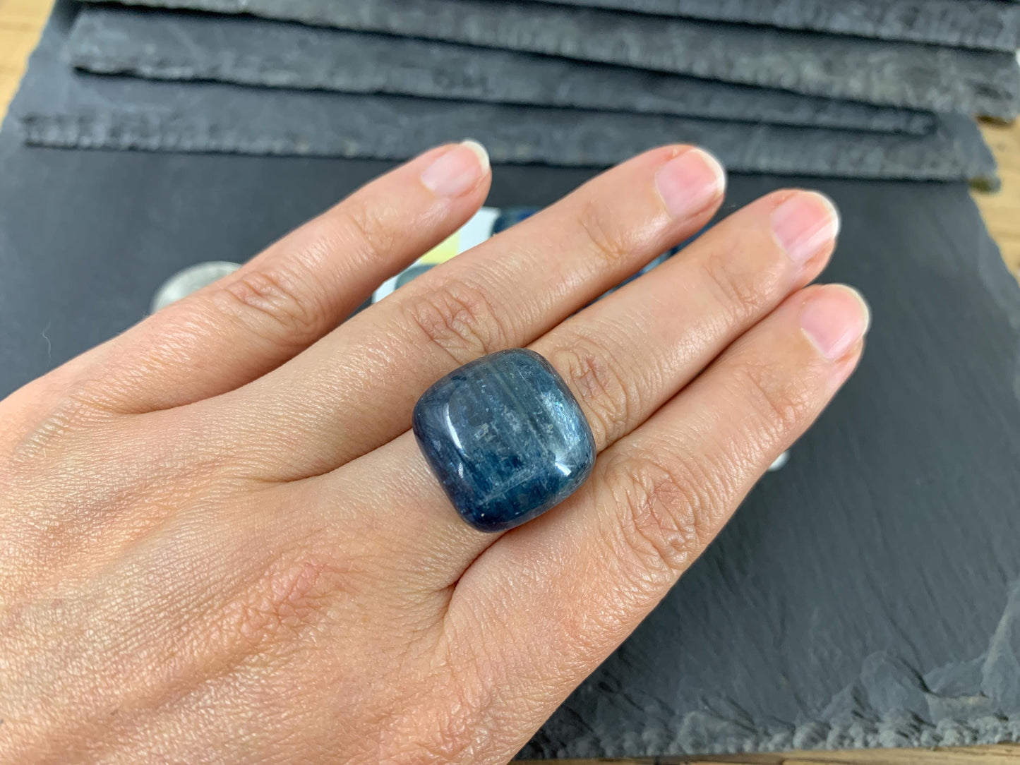 Kyanite square 20mm cabochon - Calibrated cabochons