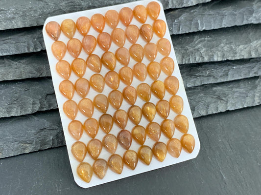 Goldsand sunstone pear 6x8mm cabochon - Calibrated Cabochons