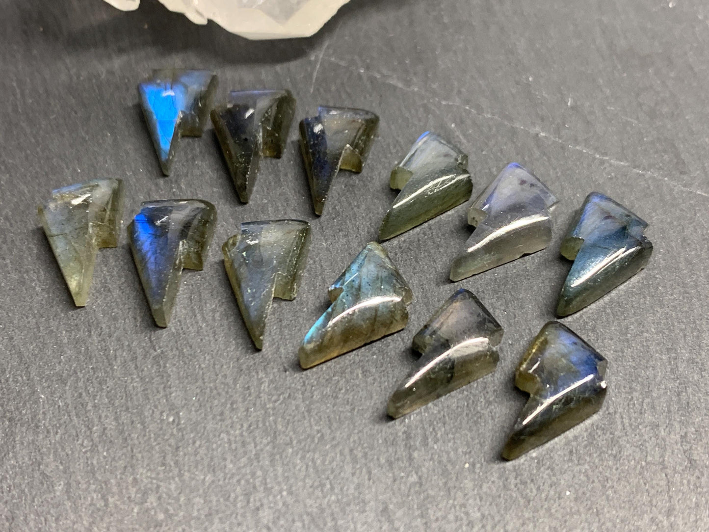 Labradorite lightning bolt 9x13mm cabochon - Single cabochon
