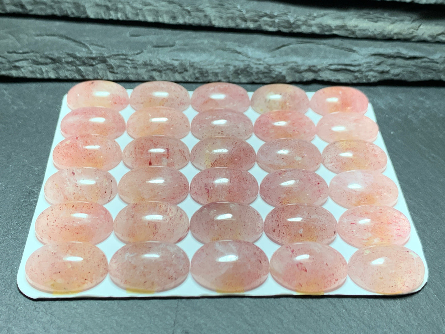 Strawberry Quartz Cabochon - Natural Oval 13x18mm Calibrated Gemstone