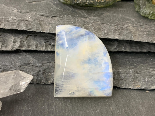 Rainbow Moonstone 30x25x10mm cabochon