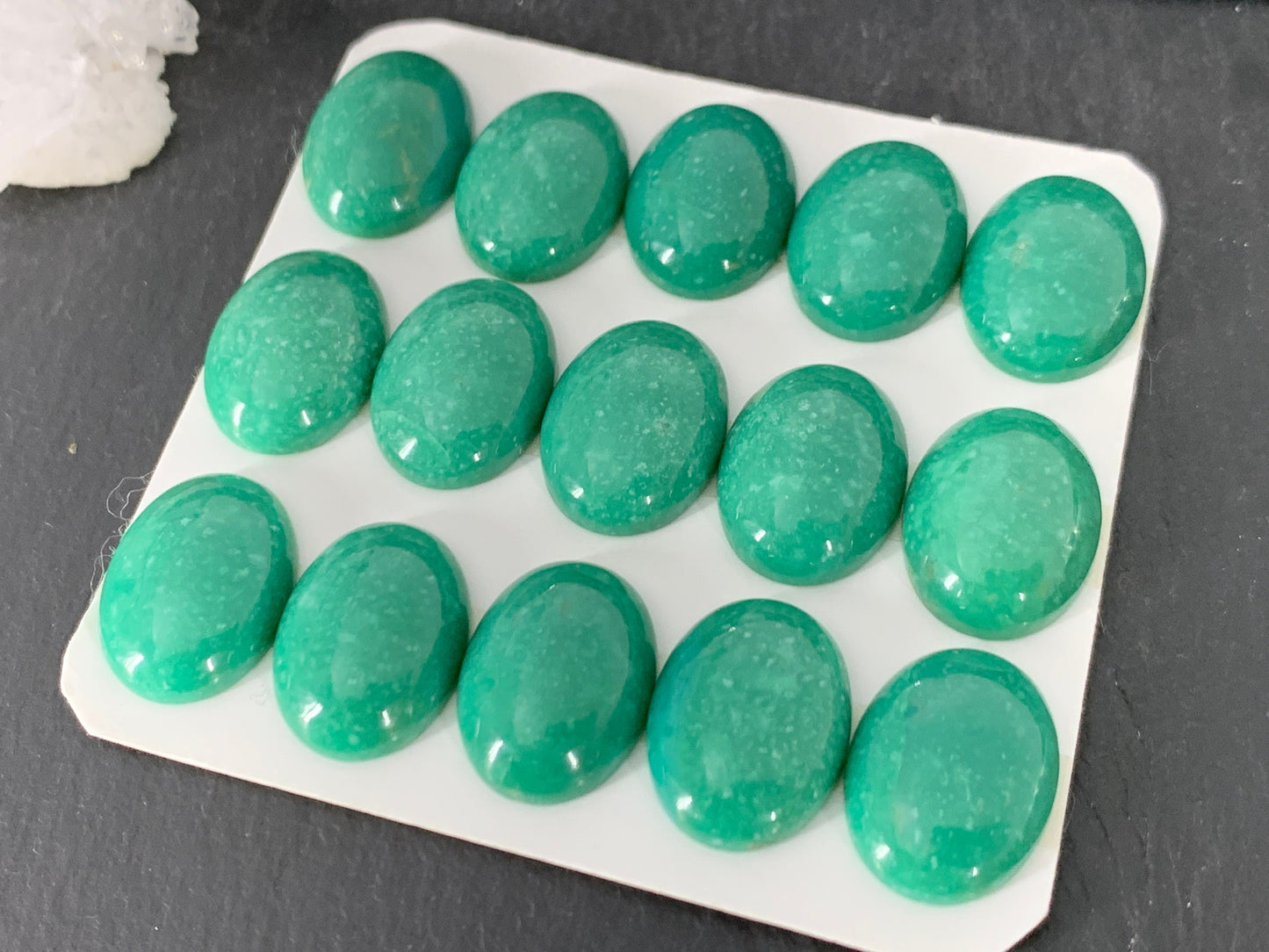 Nevada Turquoise oval 12x16mm cabochon - Calibrated cabochons