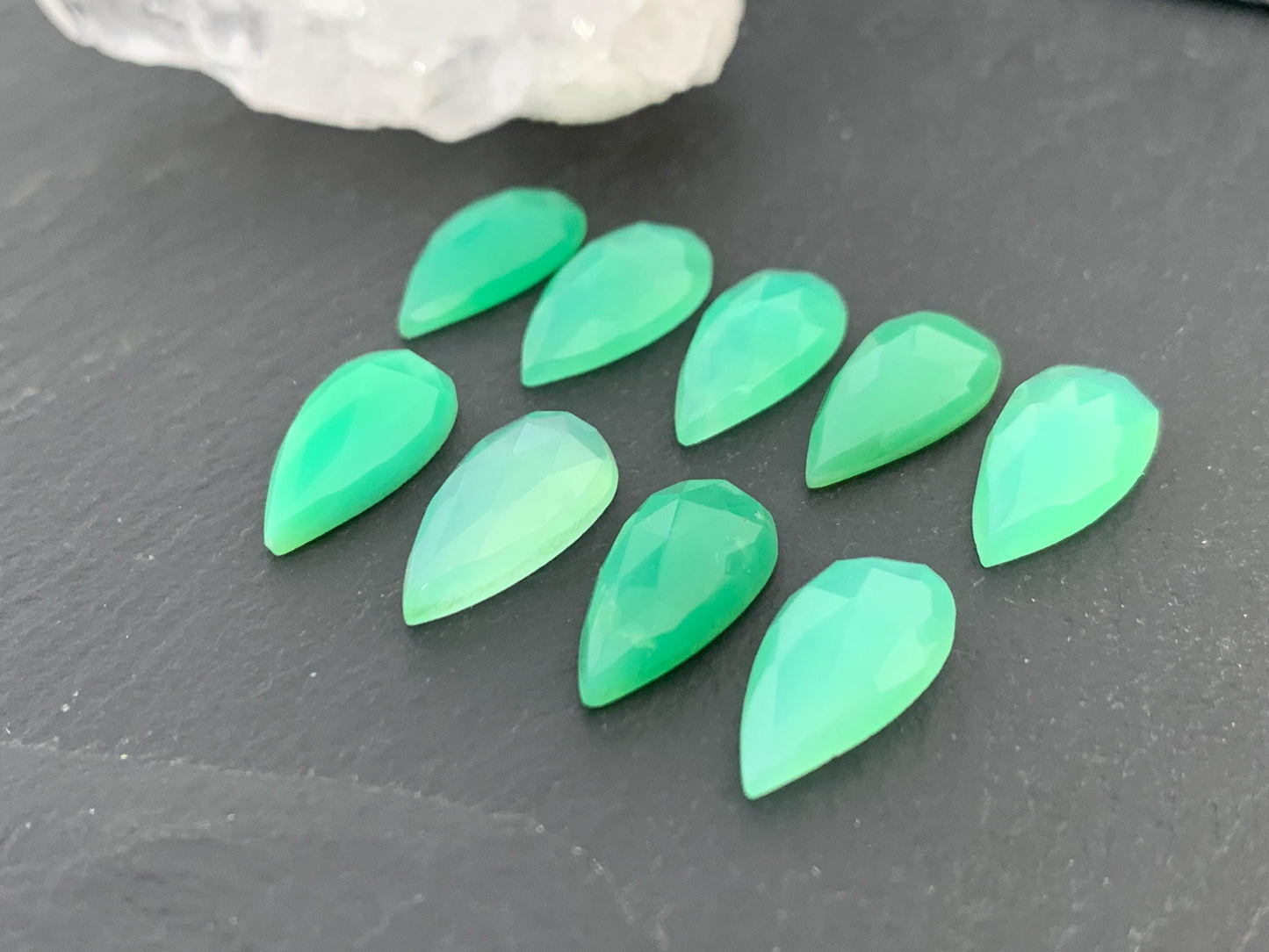 Faceted Chrysoprase pear 7x15mm cabochon