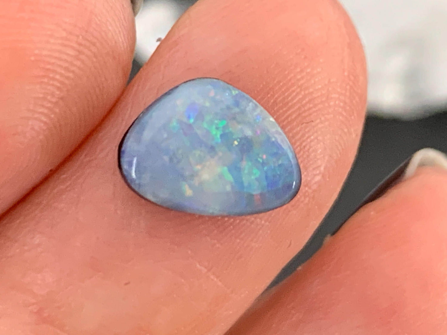 Australian Opal doublet 7x9x3mm cabochon