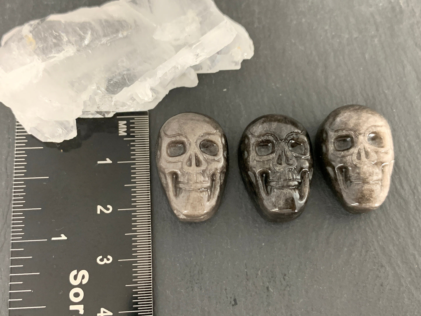 Silver Obsidian skull 15x22mm cabochon