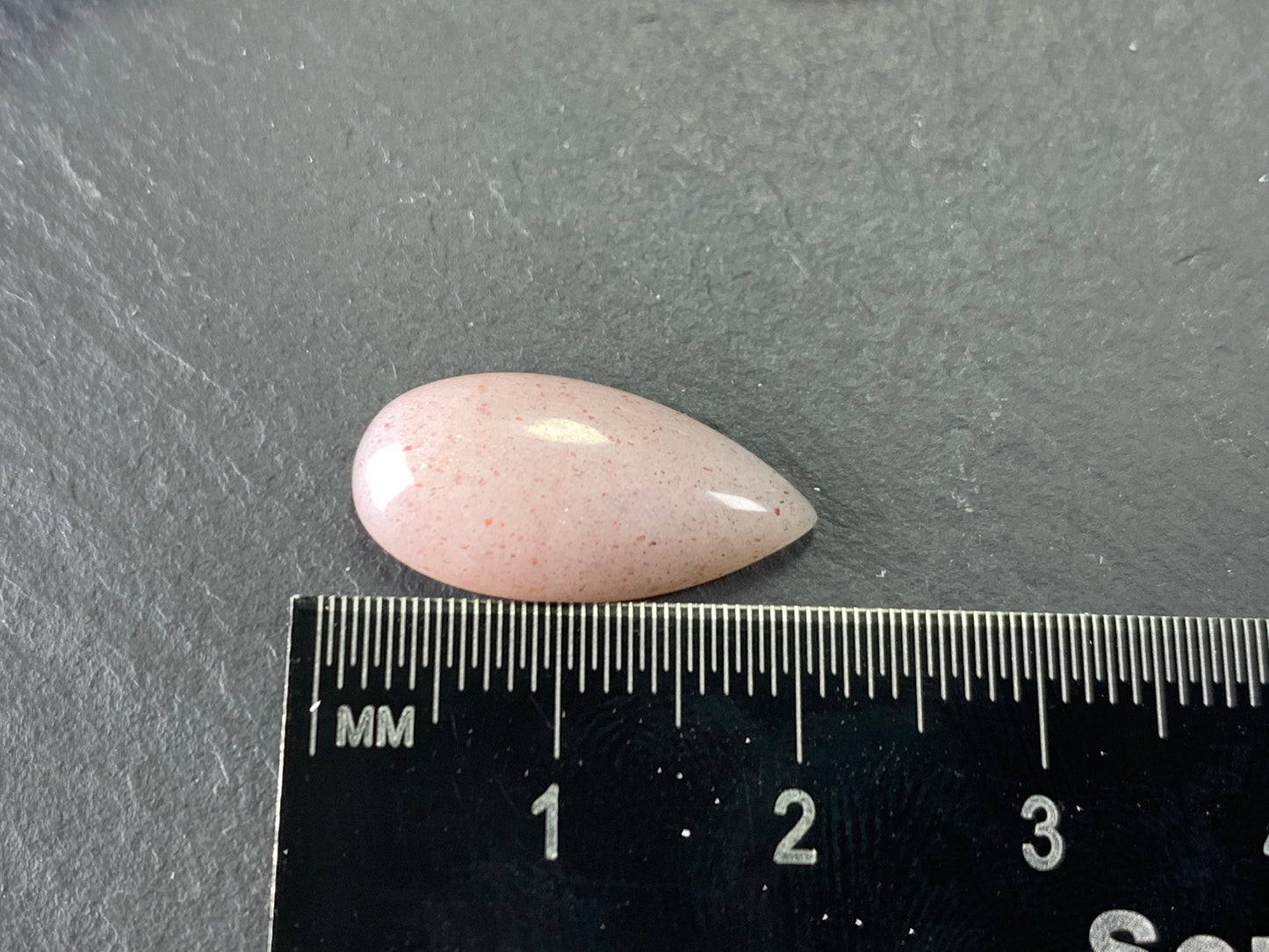 Pink Moonstone pear 10x20mm Cabochon - Calibrated cabochons