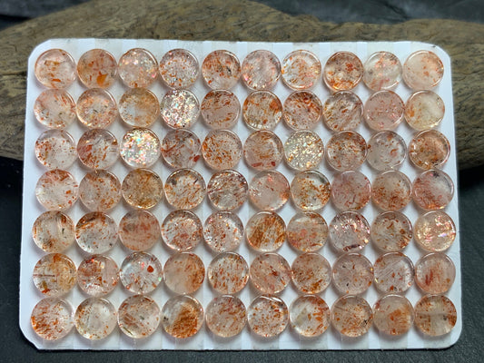 Flat Sunstone round 6mm cabochon - Calibrated cabochons
