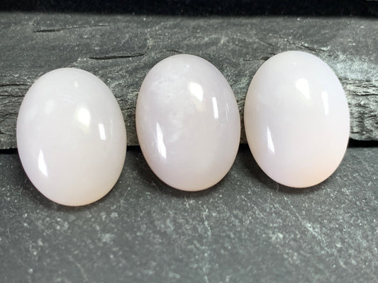 Pink Opal oval 12x16mm Cabochon - Calibrated cabochons