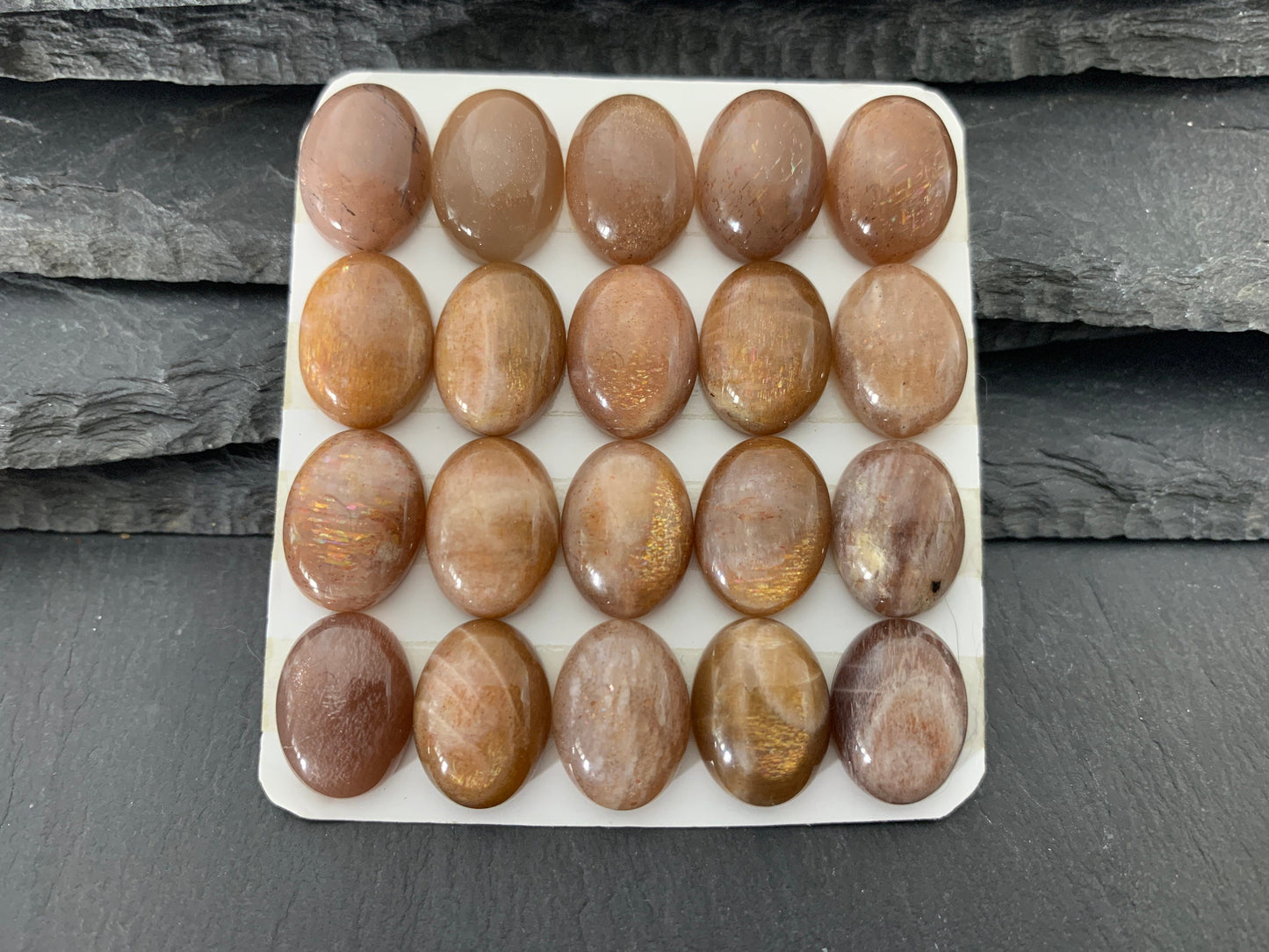 Gold Sunstone oval 12x16mm cabochon - Calibrated cabochons