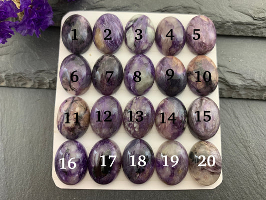 Charoite oval 12x16mm cabochon - Calibrated cabochons