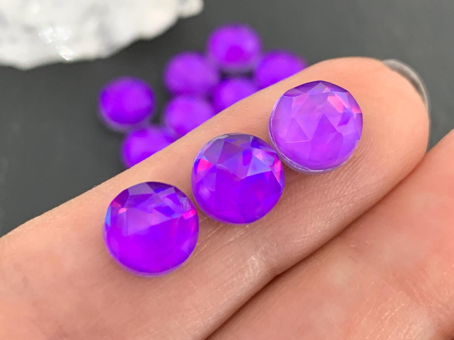 Faceted Purple Mystic Quartz round 8mm cabochons - Doublet cabochons