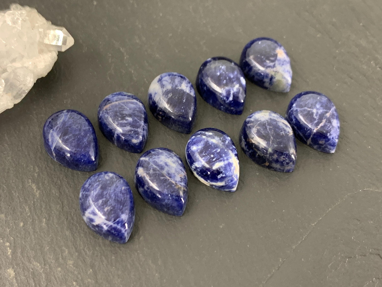 Sodalite pear 10x14mm cabochon